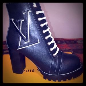 Black leather LV BOOT